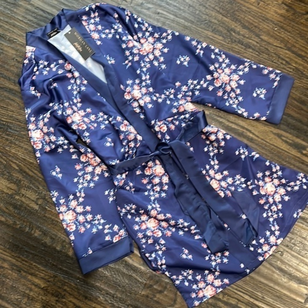 Morgan Lane Satin Robe - NWT! S/M **POCKETS**